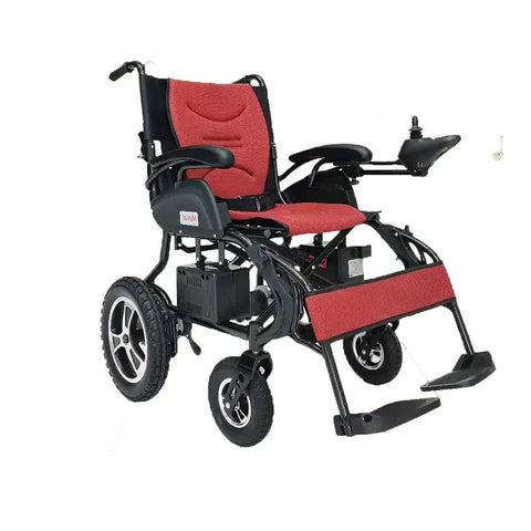 紅色Masar® MA-228電動輪椅，具備高耐用合金椅架和人體工程學設計，方便操作的控制杆位於扶手旁